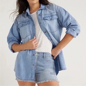 Womens button down denim
Boyfriend style Shirt with Long Sleeves